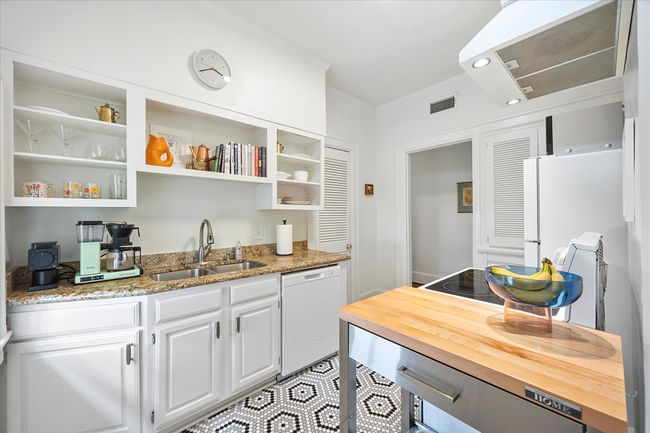 Kitchen | Image 12