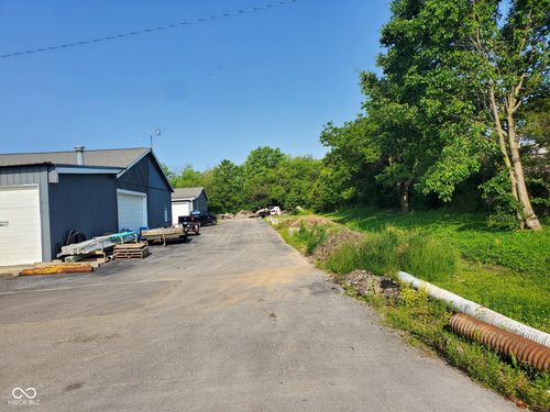594 N Front Street, Whiteland, IN, 46184 | Card Image