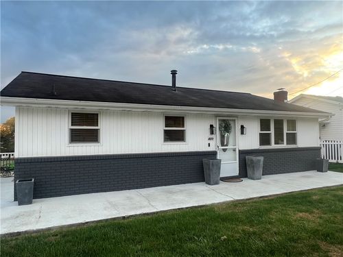 409 Clawson Ave, Youngwood, PA, 15697-1547 | Card Image