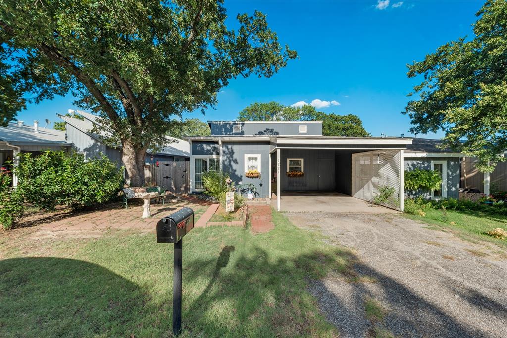 Elm Ct, Runaway Bay, TX 76426