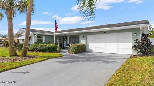 4 Water Oak Cir, Ormond Beach, FL, 32176-3126 | Card Image