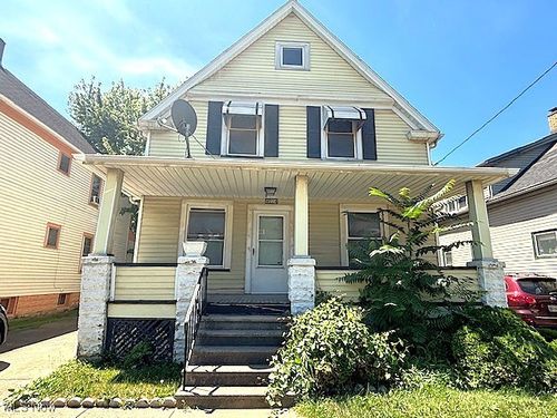 4014 E 54th St, Newburgh Heights, OH, 44105-4871 | Card Image