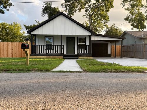 14213 4th St, Santa Fe, TX, 77517-4185 | Card Image