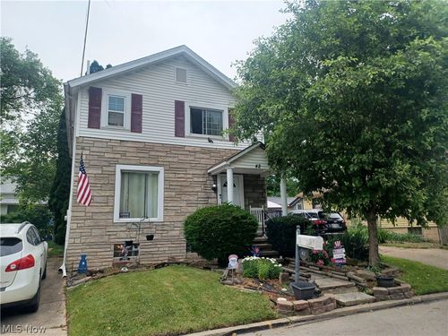 42 N Clover Ave, Niles, OH, 44446-1654 | Card Image