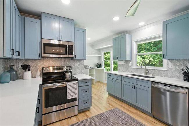 184 Cold Creek Dr, House other with 3 bedrooms, 2 bathrooms and 5 parking in Alpharetta GA | Image 12