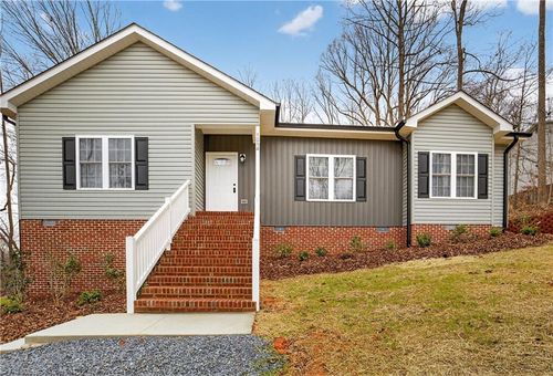 1014 Freedom Trl, Asheboro, NC, 27205-1647 | Card Image