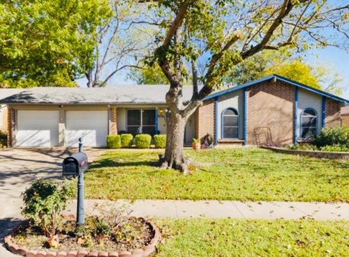 8409 Glenann Dr, North Richland Hills, TX, 76182-4117 | Card Image