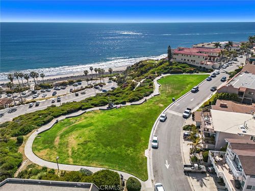 e-250 Avenida Lobeiro, San Clemente, CA, 92672-4444 | Card Image