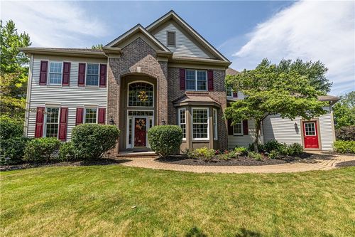 17 Royale Dr, Fairport, NY, 14450-8419 | Card Image
