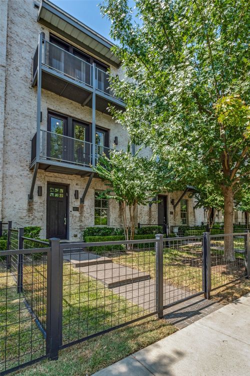 2817 Shelby Avenue, Dallas, TX, 75219 | Card Image