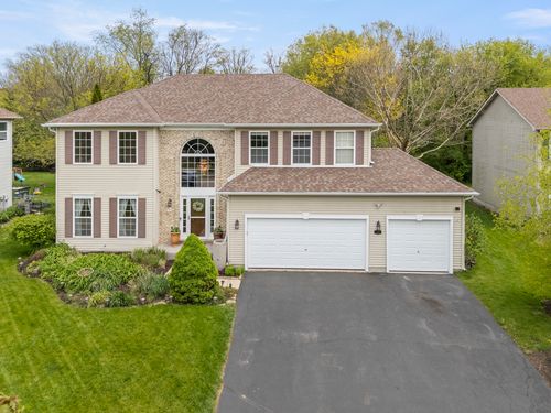 49 Sarah Dr, Crystal Lake, IL, 60014-1307 | Card Image