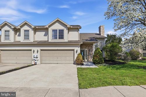 15 Creekview Dr, MIDDLETOWN, PA, 17057-1660 | Card Image