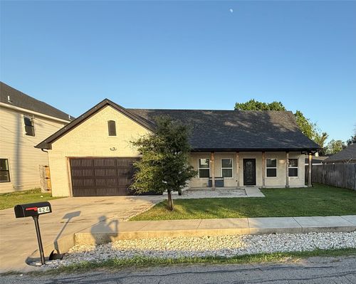 424 N Mcgraw St, Forney, TX, 75126-8631 | Card Image