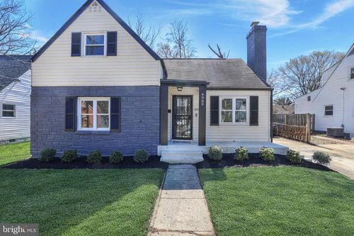 6909 Gateway Blvd, DISTRICT HEIGHTS, MD, 20747-2313 | Card Image