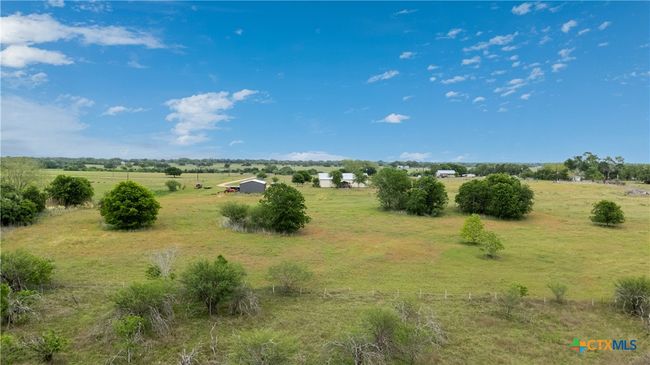 592 Dagg Rd, Home with 1 bedrooms, 2 bathrooms and null parking in Yoakum TX | Image 28