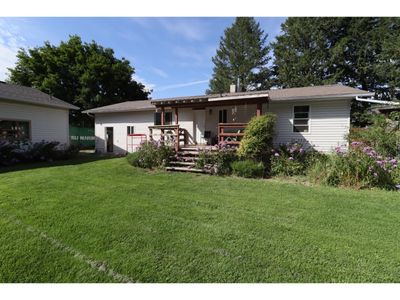 510 Carson Rd, House other with 3 bedrooms, 2 bathrooms and null parking in Grand Forks BC | Image 2