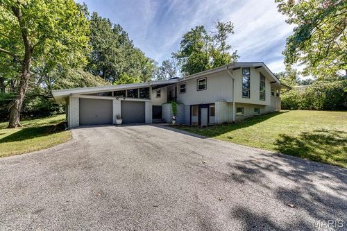 250 Graeser Rd, Creve Coeur, MO, 63141-7750 | Card Image