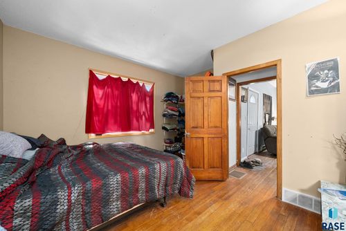 219 S Union Ave Avenue, Madison, SD, 57042 | Card Image