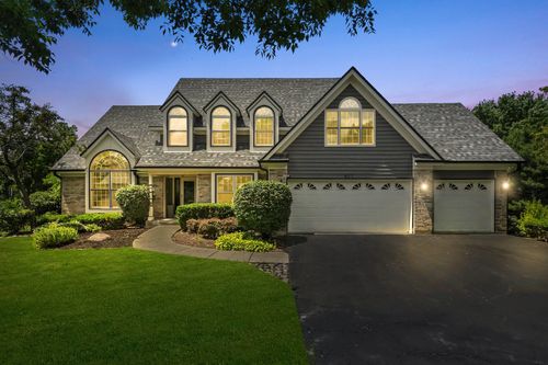 4012 Demaret Ct, Woodridge, IL, 60517-1489 | Card Image
