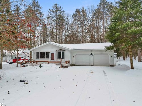 209 Linwood Drive, Prudenville, MI, 48651 | Card Image