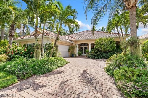 8000 Wilfredo Ct, NAPLES, FL, 34114-2693 | Card Image