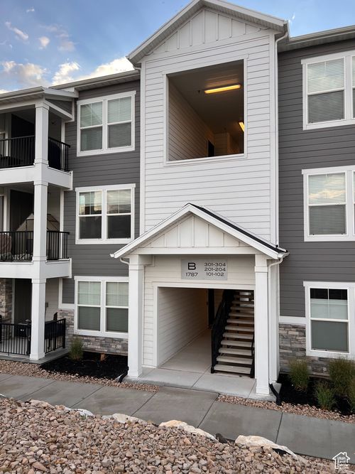 unit-302-1787 N Festive Way, Saratoga Springs, UT, 84045-4940 | Card Image