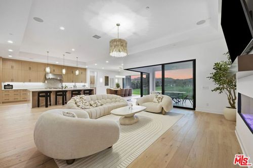 12061 Northstar Ln, Porter Ranch, CA, 91326-4332 | Card Image