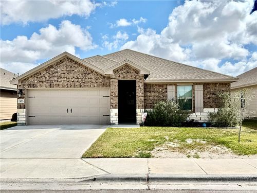 103 Donegal St, Sinton, TX, 78387-1401 | Card Image