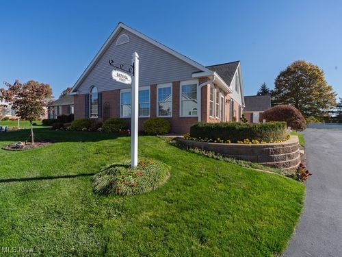 1713 Batavia St Nw, Uniontown, OH, 44685-7390 | Card Image