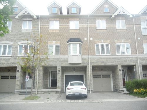 12 Waterstone Way, Whitby, ON, L1N0M3 | Card Image