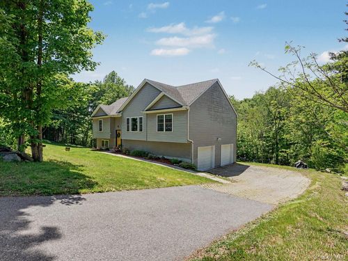 139 Farm To Market Rd, Brewster, NY, 10509-2702 | Card Image