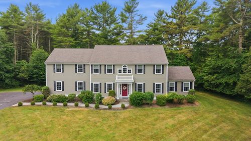 4 Rileys Way, Dartmouth, MA, 02747-5113 | Card Image