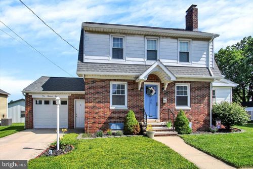 105 Allegheny Ave, HANOVER, PA, 17331-1804 | Card Image