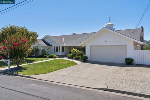 92 Sullivan Dr, Moraga, CA, 94556-1240 | Card Image