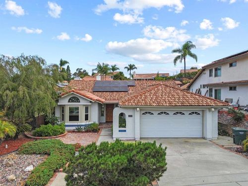 2652 Coronado Pl, Vista, CA, 92081-8717 | Card Image