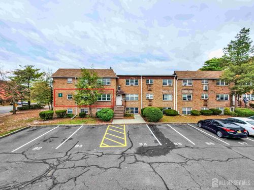 14 College Dr, Edison, NJ, 08817-5902 | Card Image