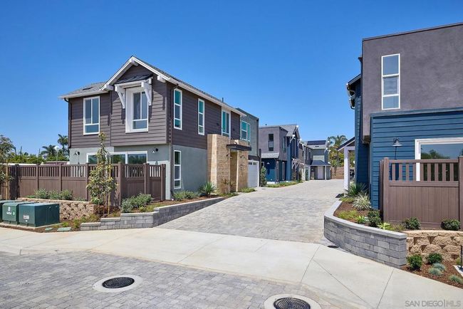 569 N Vulcan Ave, House other with 3 bedrooms, 3 bathrooms and 2 parking in Encinitas CA | Image 22
