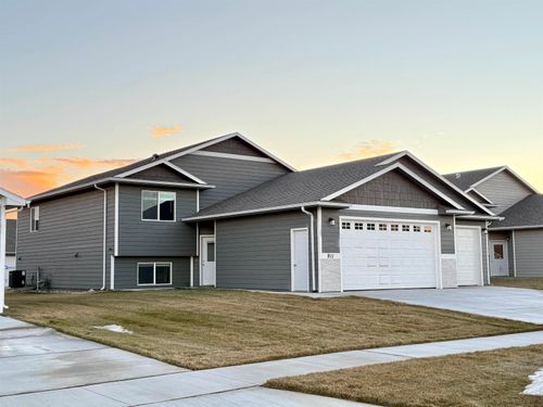 911 Birch St Street, Harrisburg, SD, 57032 | Card Image