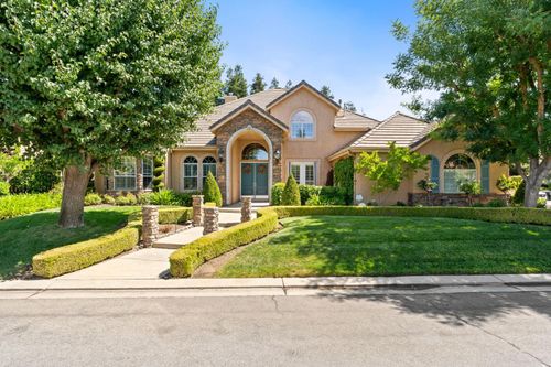 10532 N Medinah Circle, Fresno, CA, 93730 | Card Image