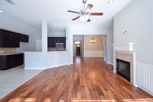 31 Rolling Ridge Ct, Conroe, TX, 77385-3695 | Card Image