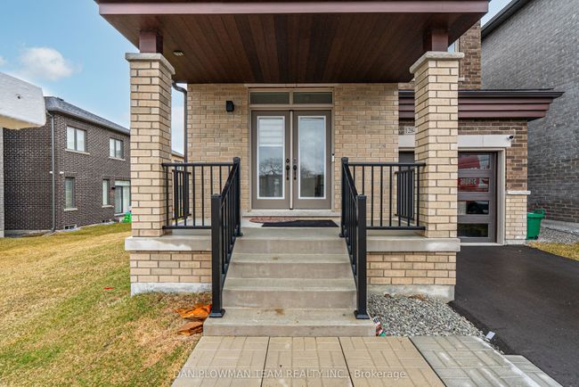 1284 Klondike Dr, House other with 4 bedrooms, 4 bathrooms and 2 parking in Oshawa ON | Image 4