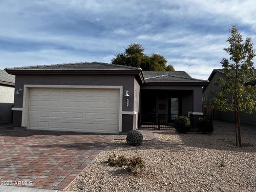 8017 S 6th Dr, Phoenix, AZ, 85041-8069 | Card Image