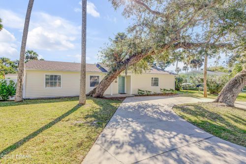 142 Jean Francis Ln, PORT ORANGE, FL, 32127-5107 | Card Image