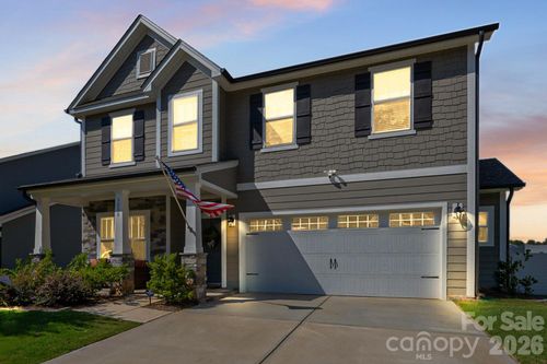 5080 Mooreland Oaks Way, Mount Holly, NC, 28120-1039 | Card Image