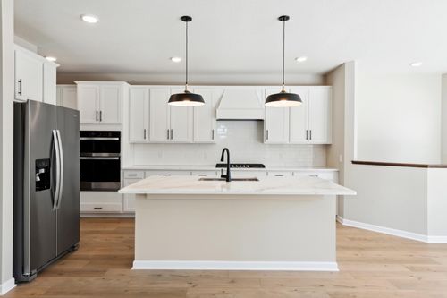 11070 Comstock Ln N, Maple Grove, MN, 55369-2220 | Card Image