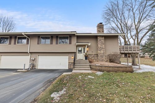 11208 Vessey Cir, Bloomington, MN, 55437-3131 | Card Image