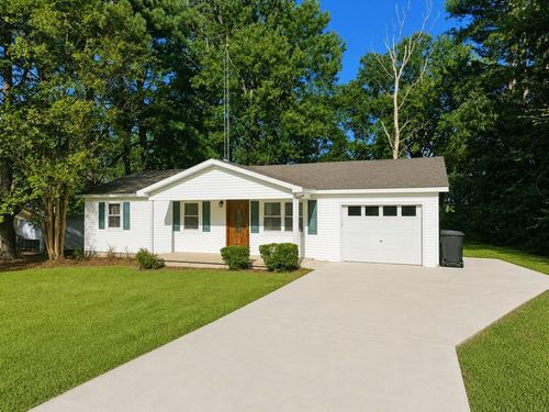 385 Clifty Village Ln, Paris, TN, 38242-9176 | Card Image