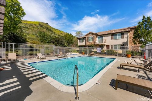 27968 Avalon Dr, Canyon Country, CA, 91351-2043 | Card Image