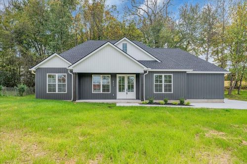 421 Sherwood Dr, Mcminnville, TN, 37110-6161 | Card Image