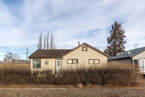 2 Railway Ave E, Schuler, AB, T0J3B0 | Card Image